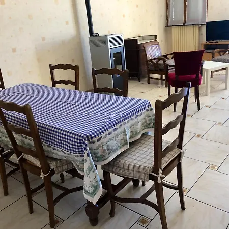 A Martin Sous Vigouroux Terrasse Jardin 60m² Apartment Saint-Martin-sous-Vigouroux